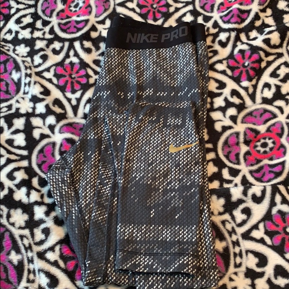 Nike pro leggings